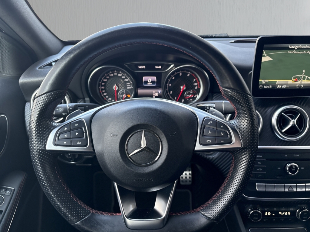 Fahrzeugabbildung Mercedes-Benz A 220 AMG Line 4Matic StandHeiz Distron Navi