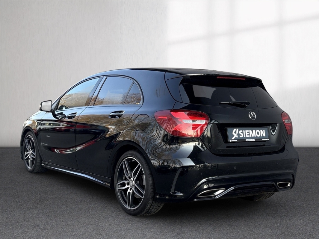 Fahrzeugabbildung Mercedes-Benz A 220 AMG Line 4Matic StandHeiz Distron Navi
