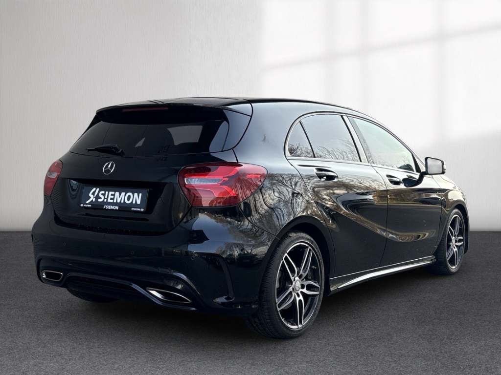 Fahrzeugabbildung Mercedes-Benz A 220 AMG Line 4Matic StandHeiz Distron Navi
