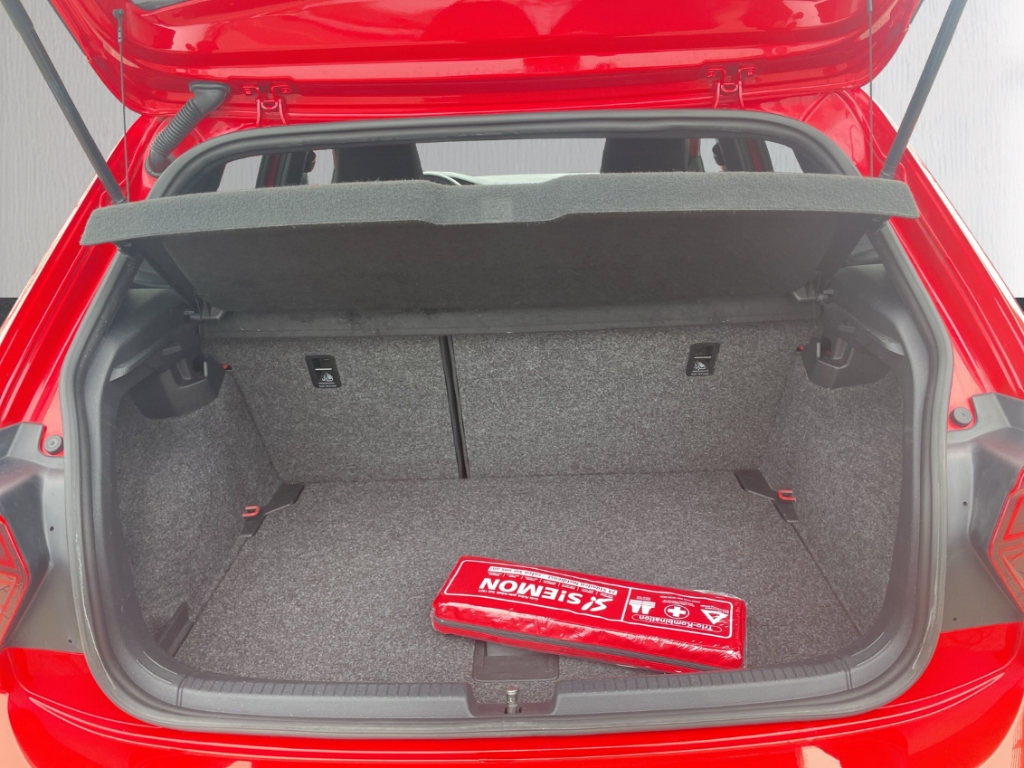 Fahrzeugabbildung Volkswagen Polo GTI DSG 2.0 TSI PDC SHZ Temp LED Klima