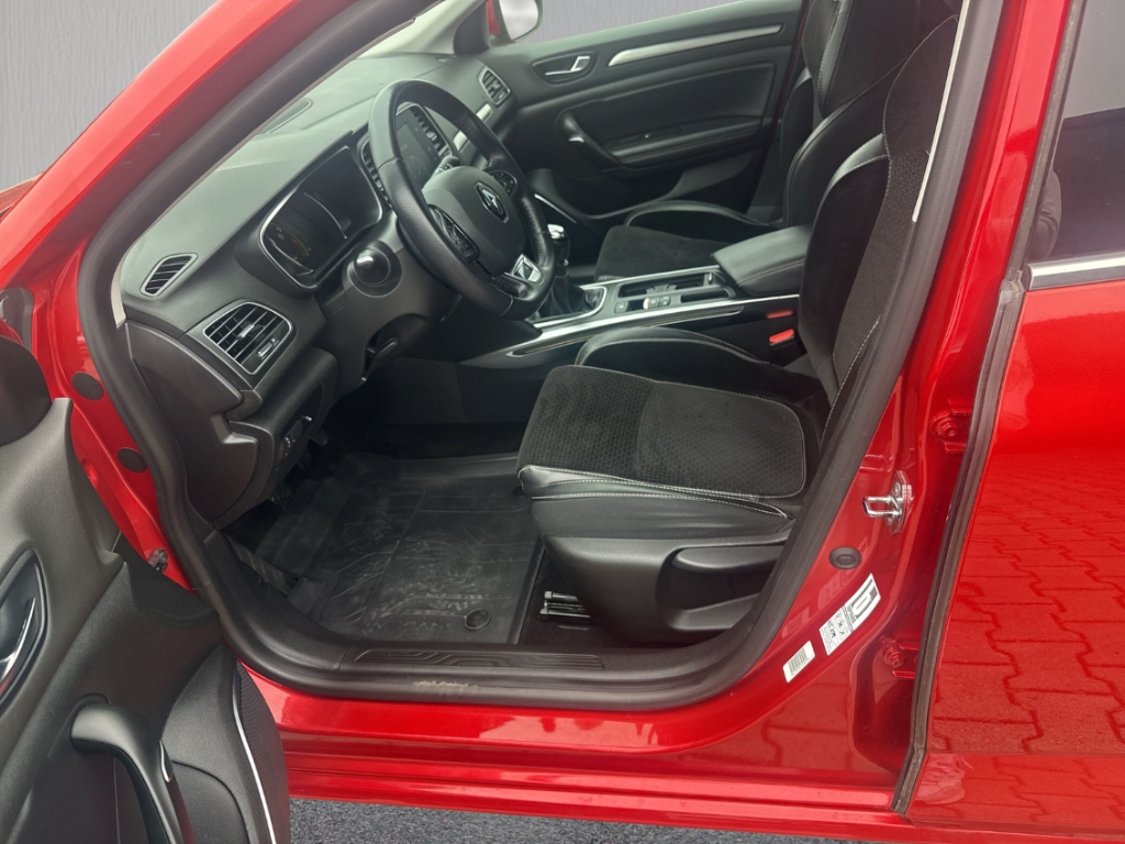 Fahrzeugabbildung Renault Megane IV 1.2 TCe 130 Intens Navi StHzg SHZ GRA PDC GJR