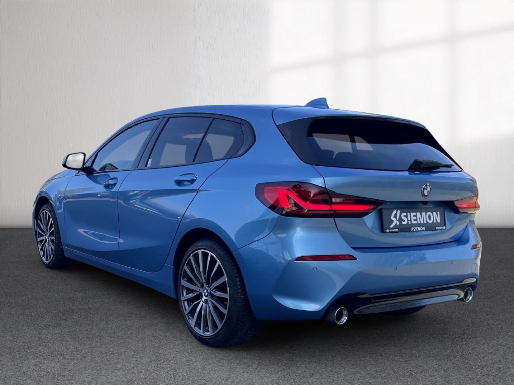 Fahrzeugabbildung BMW 118 d Sport Line Navi LED H&K HUD Schiebedach Memory Sitze Rückfahrkam.