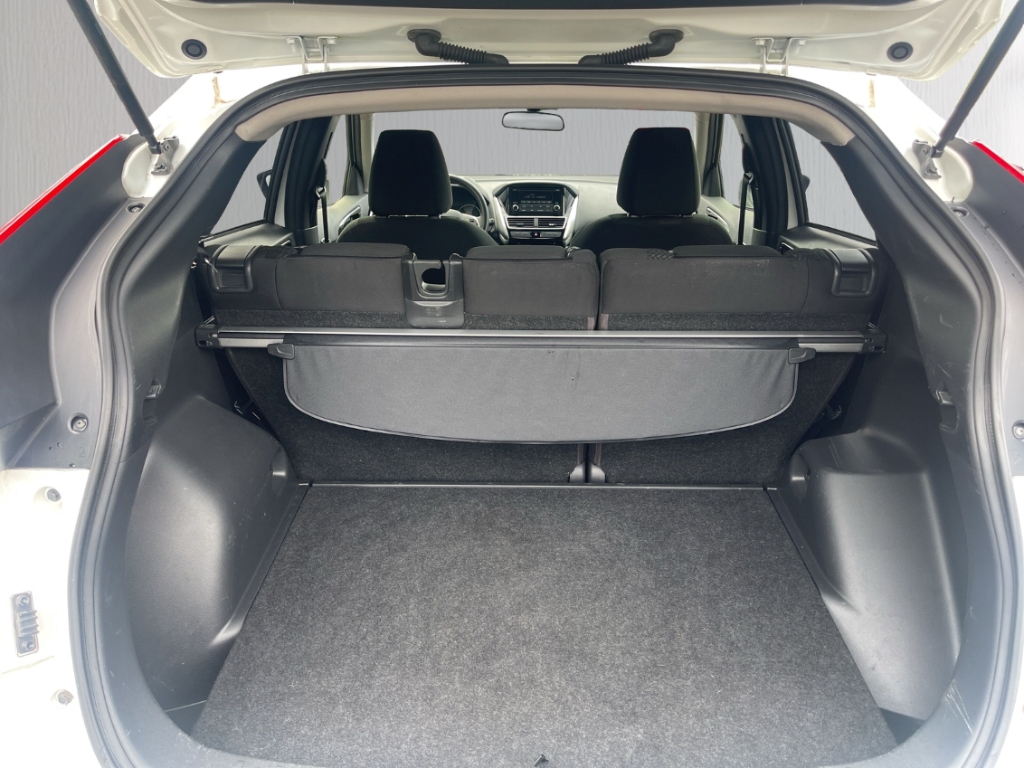 Fahrzeugabbildung Mitsubishi Eclipse Cross 2WD 1.5 T-Mivec Basis AHK PDC Tempomat