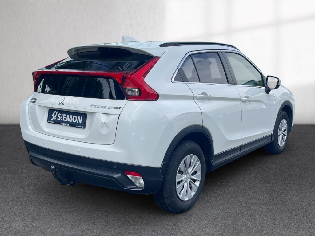 Fahrzeugabbildung Mitsubishi Eclipse Cross 2WD 1.5 T-Mivec Basis AHK PDC Tempomat