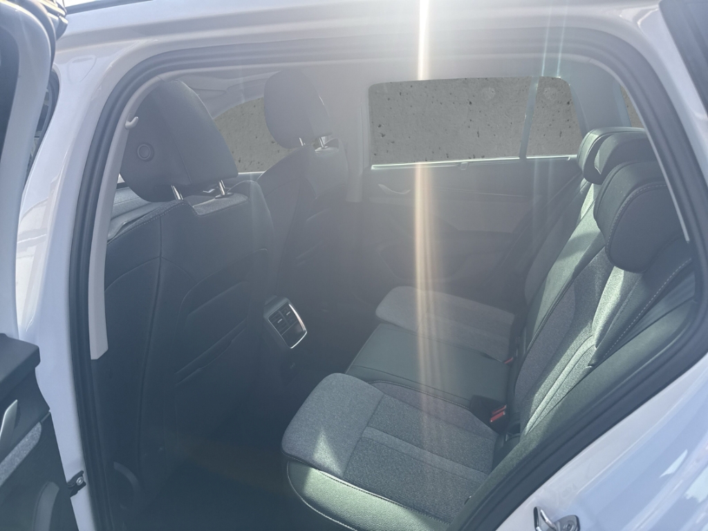 Fahrzeugabbildung SKODA Octavia Combi TDI DSG Tour AHK MatrLED Pano Navi