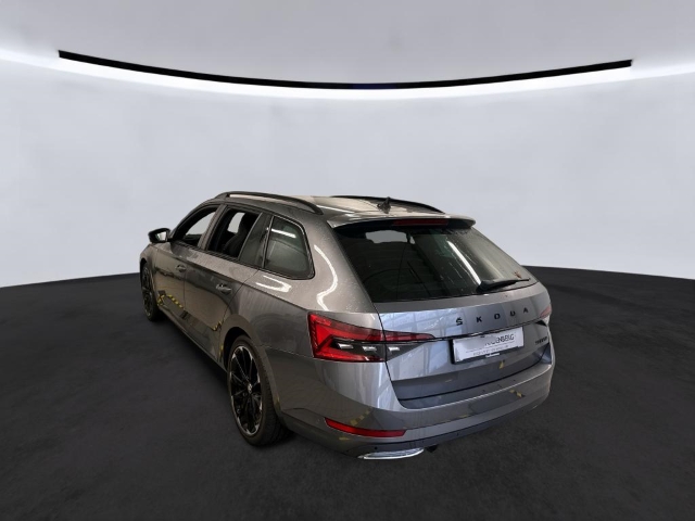 Fahrzeugabbildung SKODA Superb Combi 2.0 TDI Sportline AHK LED NAV SHZ v+h