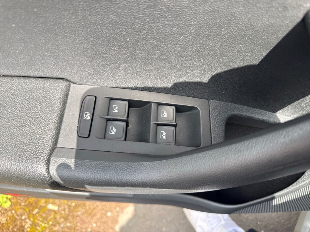 Fahrzeugabbildung SKODA Octavia 2.0 TDI RS 4x4 RKam AHK SHZ elHeck DCC Sportpaket AD Digitales Cockpit