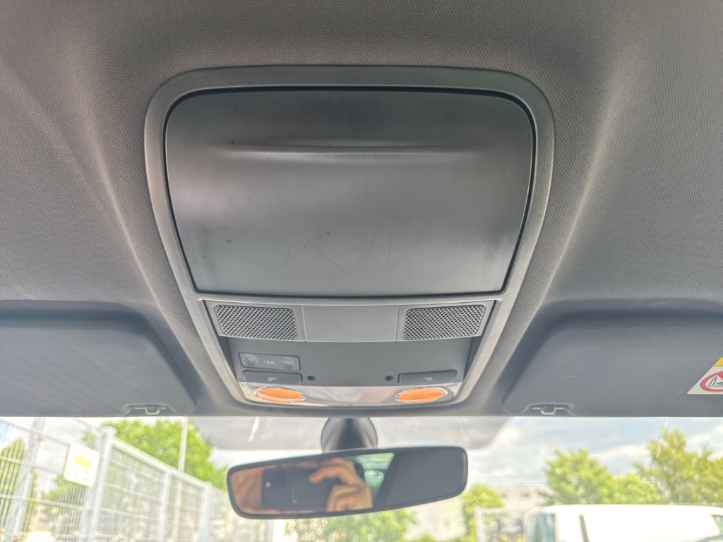 Fahrzeugabbildung SKODA Octavia 2.0 TDI RS 4x4 RKam AHK SHZ elHeck DCC Sportpaket AD Digitales Cockpit