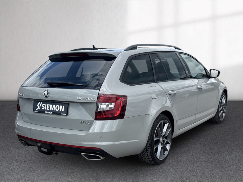 Fahrzeugabbildung SKODA Octavia 2.0 TDI RS 4x4 RKam AHK SHZ elHeck DCC Sportpaket AD Digitales Cockpit