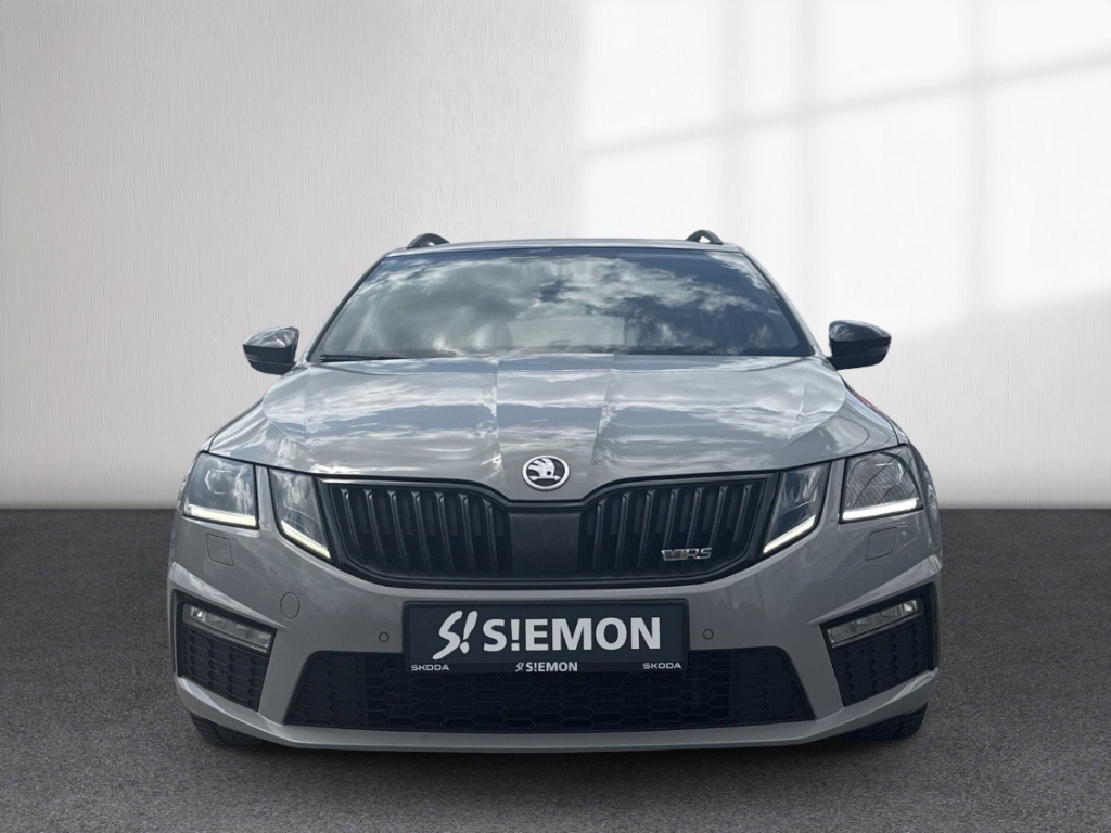 Fahrzeugabbildung SKODA Octavia 2.0 TDI RS 4x4 RKam AHK SHZ elHeck DCC Sportpaket AD Digitales Cockpit