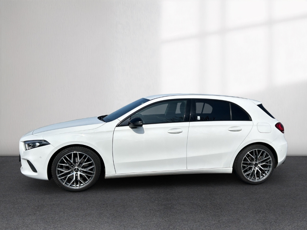 Fahrzeugabbildung Mercedes-Benz A 250 4Matic DCT Progressive Multibeam Night-Pak
