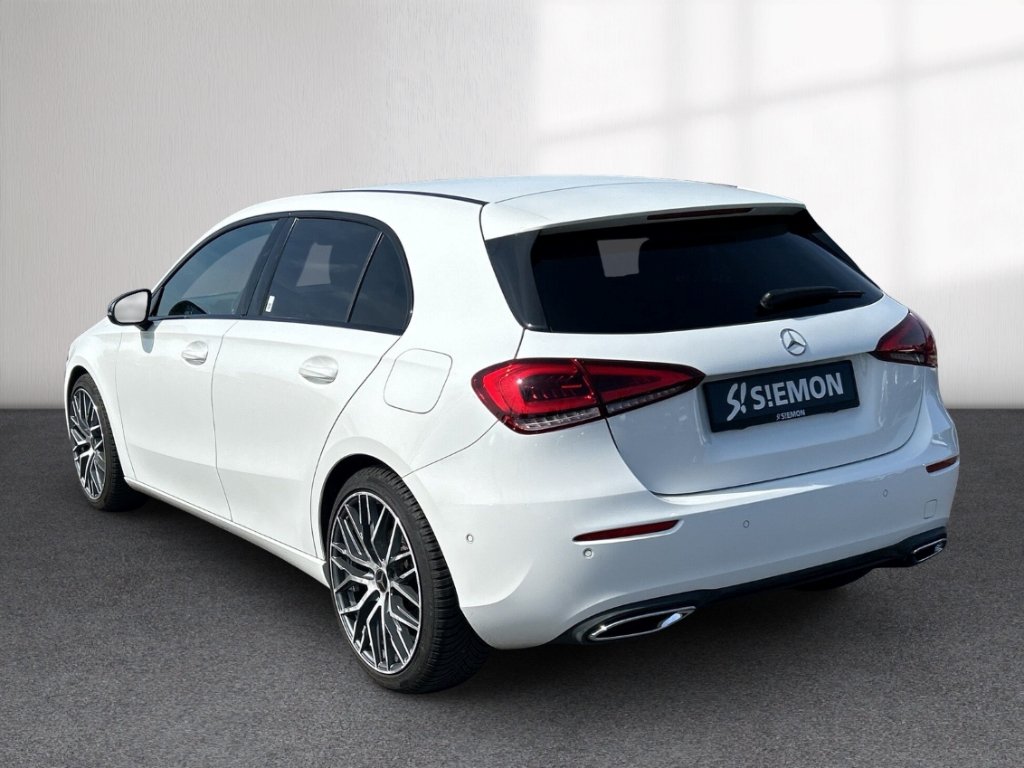 Fahrzeugabbildung Mercedes-Benz A 250 4Matic DCT Progressive Multibeam Night-Pak