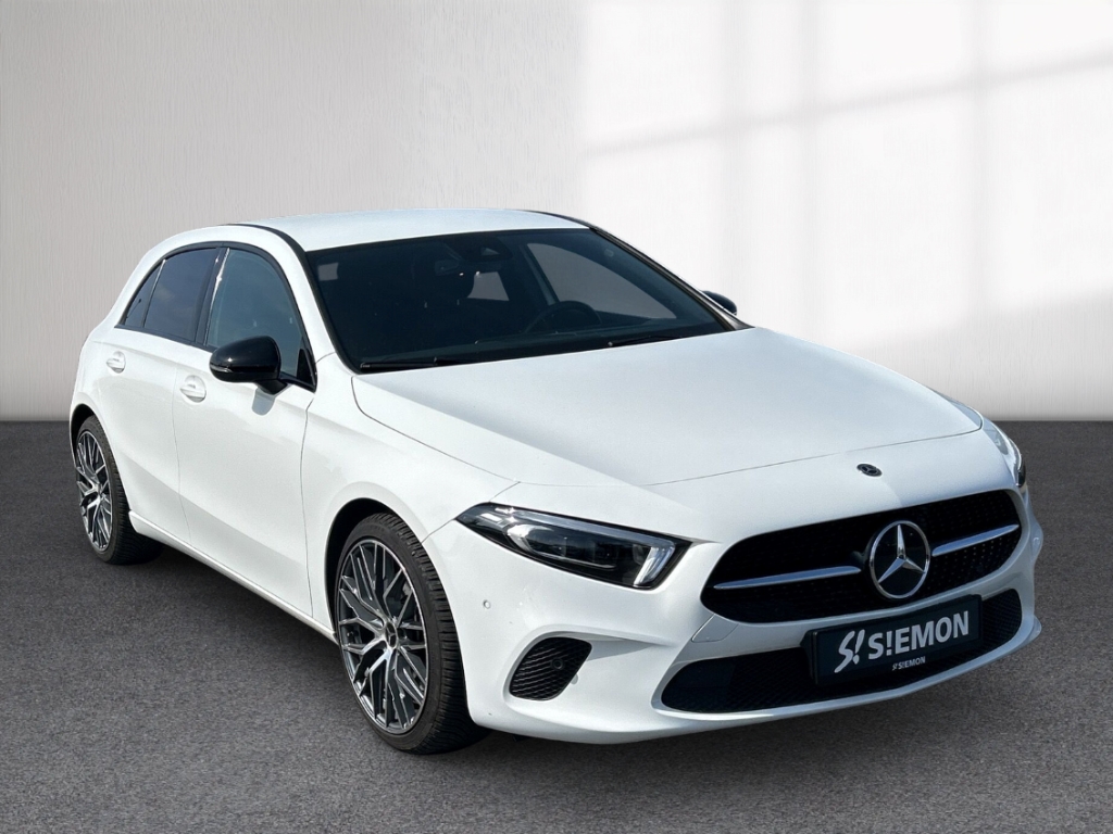 Fahrzeugabbildung Mercedes-Benz A 250 4Matic DCT Progressive Multibeam Night-Pak