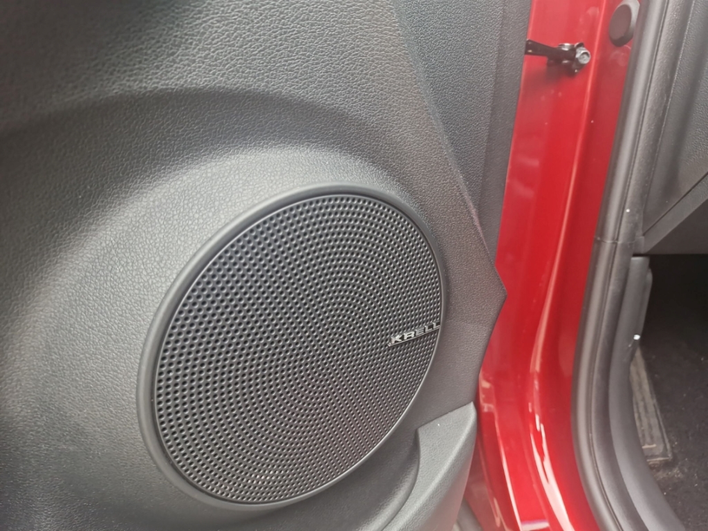 Fahrzeugabbildung Hyundai KONA Elektro Prime 64kWh LED ACC HuD e.Sitze RKam CarPlay SHZ LHZ