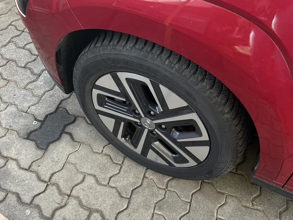 Fahrzeugabbildung Hyundai KONA Elektro Prime 64kWh LED ACC HuD e.Sitze RKam CarPlay SHZ LHZ