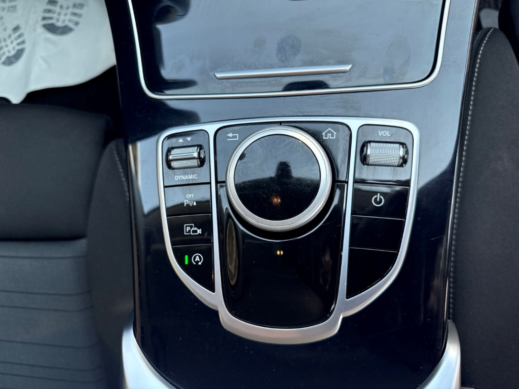 Fahrzeugabbildung Mercedes-Benz C 220 d T Business Navi AHK LED RKam GRA BT Allwetter