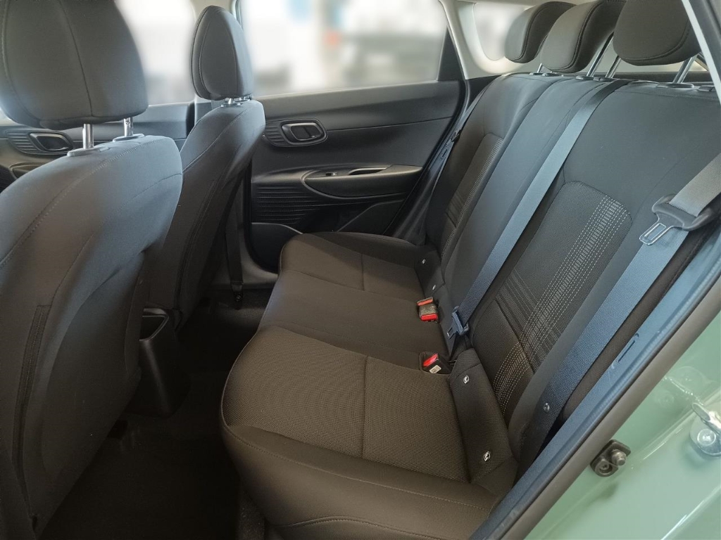 Fahrzeugabbildung Hyundai BAYON FL 1.0 T-GDI MT MY25 Select Navi Apple CarPlay Android Auto Fahrerprofil Musikstreaming