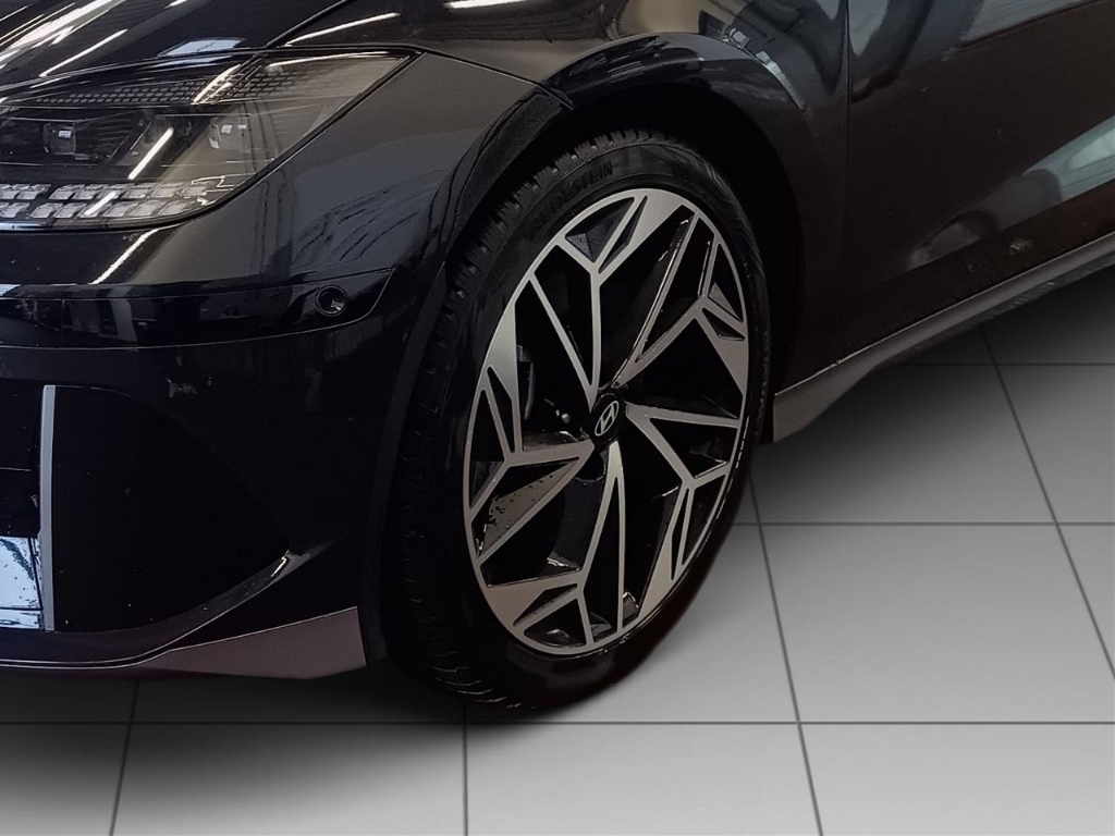 Fahrzeugabbildung Hyundai IONIQ 6 77,4kWh 2WD UNIQ Digi-Spiegel 20LM Schiebedach HUD Navi Digitales Cockpit