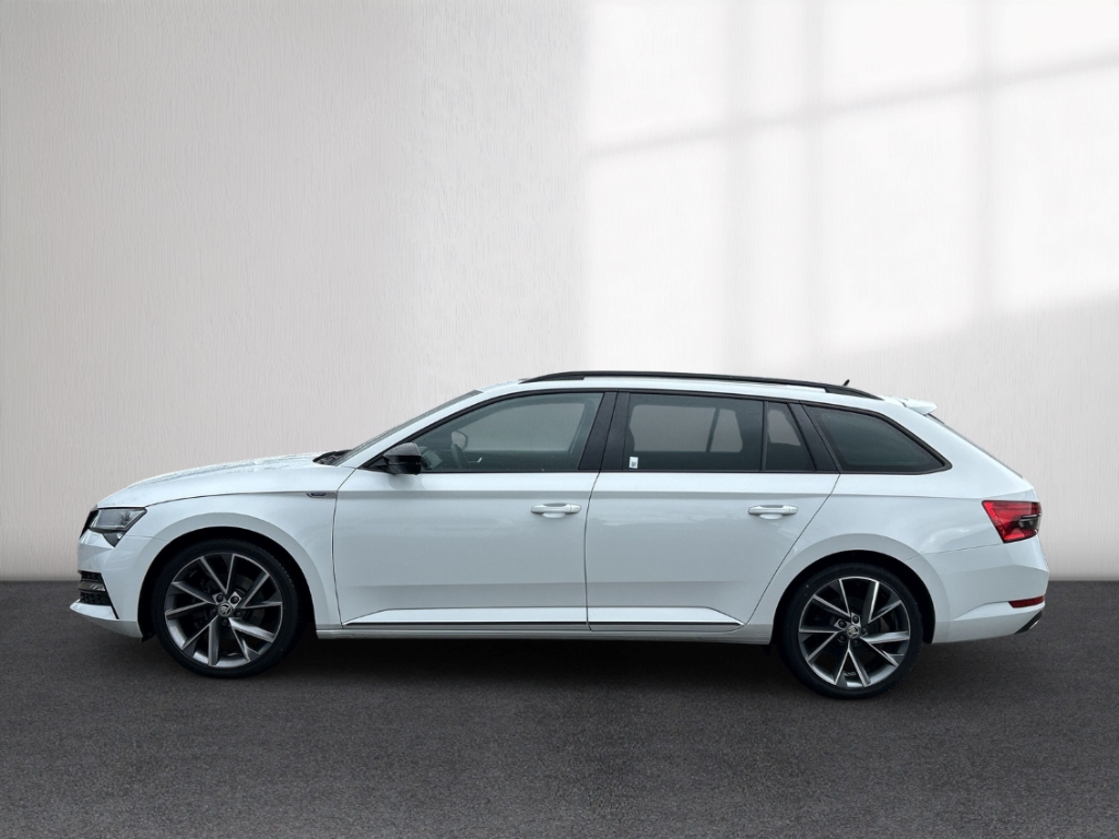 Fahrzeugabbildung SKODA Superb iV Combi 1.4 TSI Sportl AHK Pano Columbus