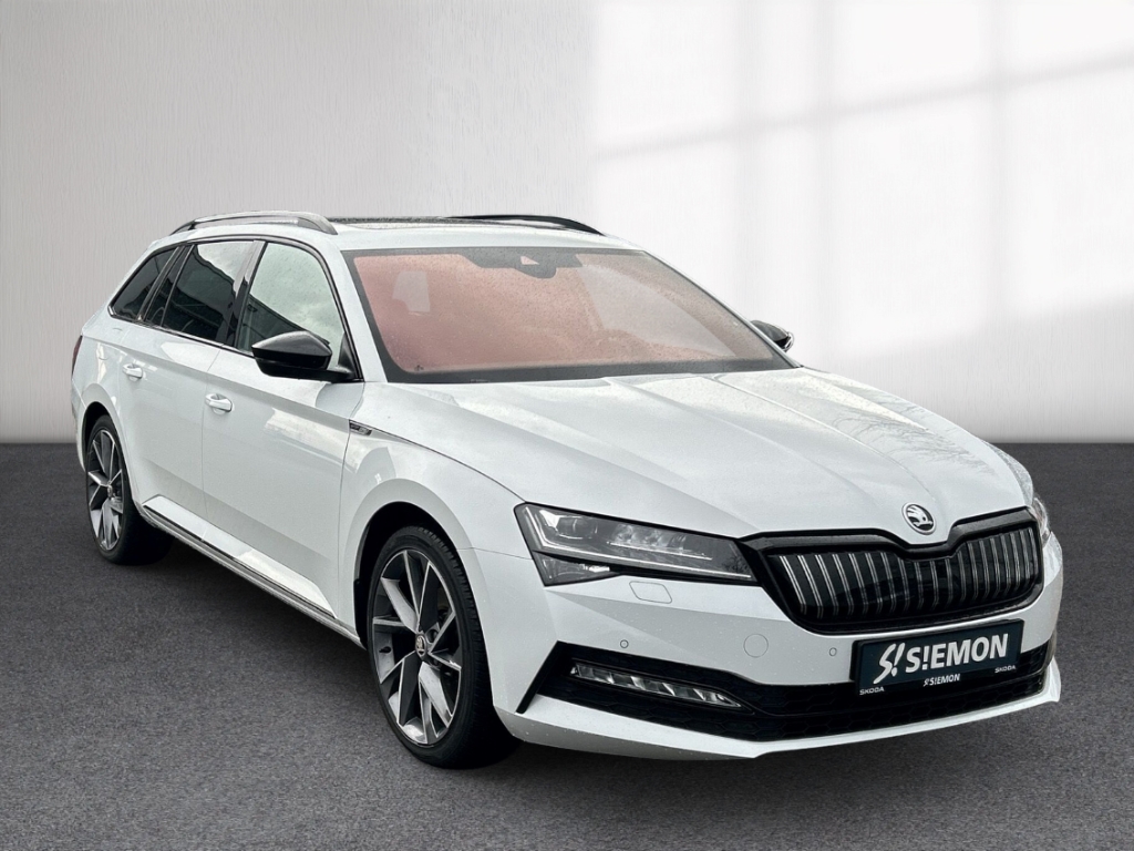 Fahrzeugabbildung SKODA Superb iV Combi 1.4 TSI Sportl AHK Pano Columbus