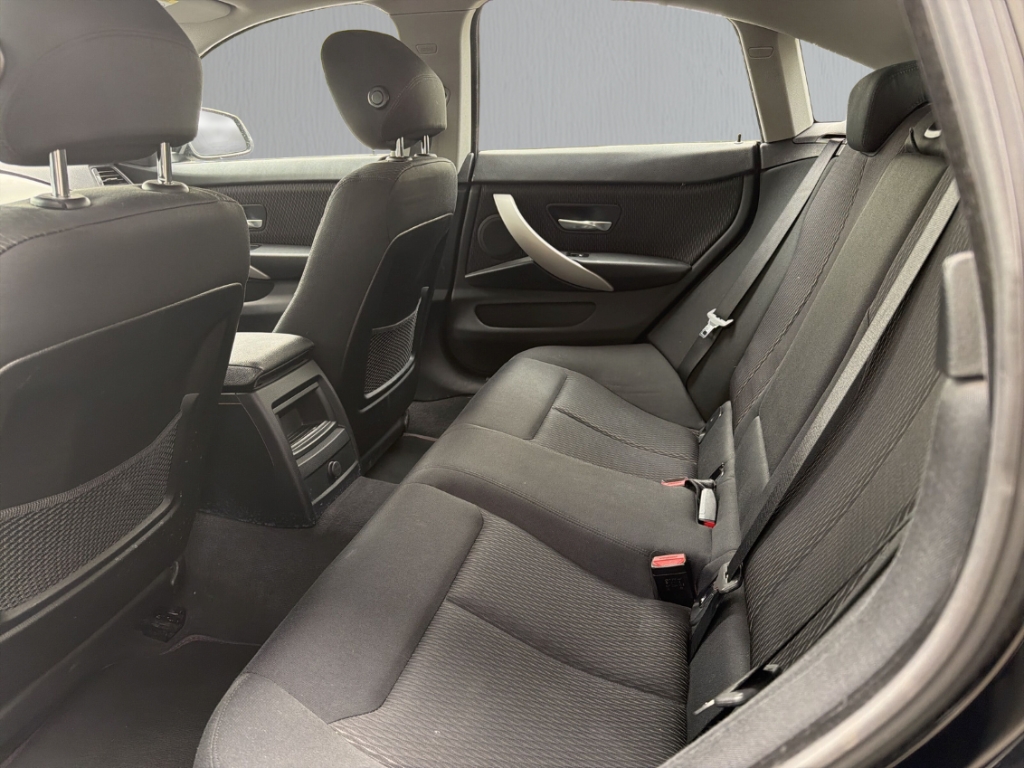 Fahrzeugabbildung BMW 420 Gran Coupe Advantage AHK PDC SHZ