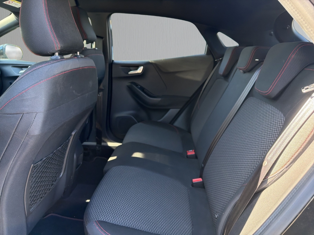 Fahrzeugabbildung Ford Puma 1.0 EcoBoost ST-Line PDC Navi GJR LED