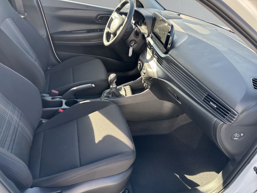 Fahrzeugabbildung Hyundai i20 FL MY27 1.0 T-GDi Select Navi DAB Rückfahrkamera Apple CarPlay Android Auto