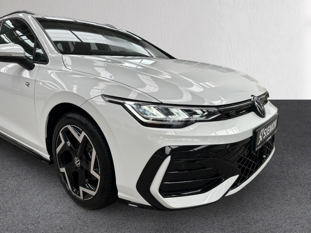 Fahrzeugabbildung Volkswagen Golf Variant 1.5 eTSI R-Line ACC SHZ LED SHZ Privacy GJR