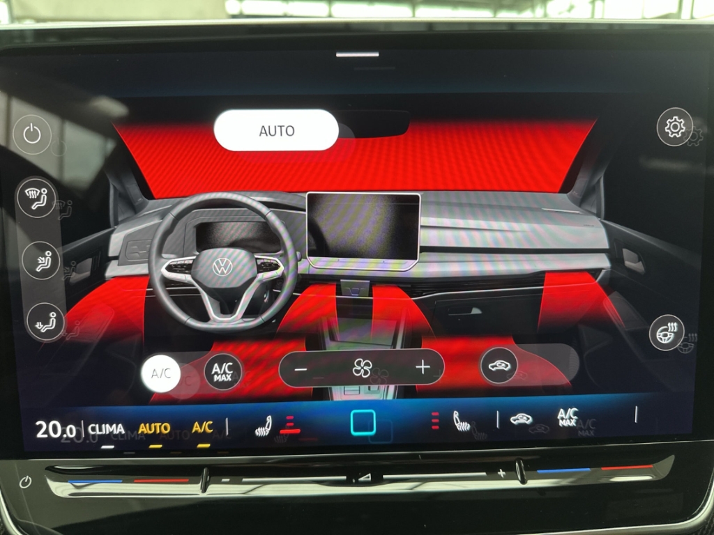 Fahrzeugabbildung Volkswagen Golf Variant 1.5 eTSI R-Line ACC SHZ LED SHZ Privacy GJR