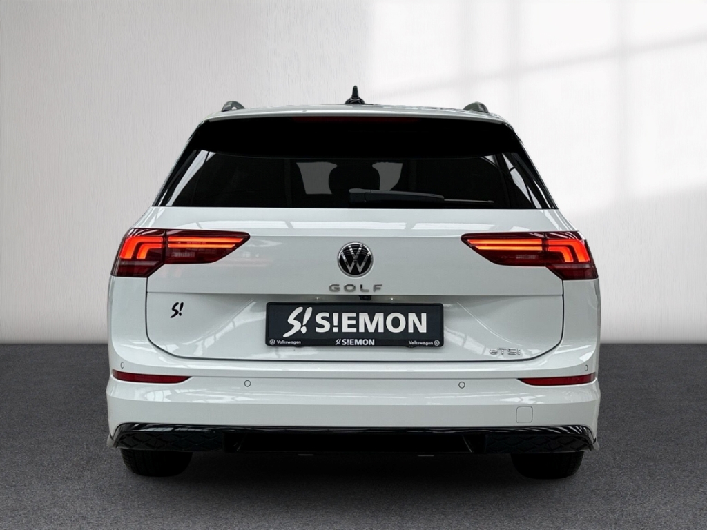 Fahrzeugabbildung Volkswagen Golf Variant 1.5 eTSI R-Line ACC SHZ LED SHZ Privacy GJR