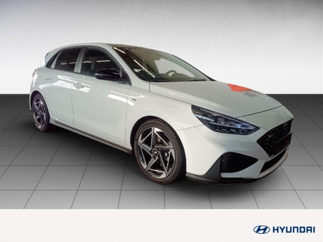 Fahrzeugabbildung Hyundai i30 FL 5trg 1.5 T-GDI 48V MT N-Line Sitz-P. Panorama Sportpaket Navi
