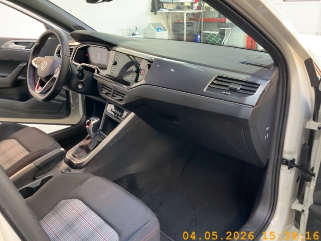 Fahrzeugabbildung Volkswagen Polo VI GTI IQ.Light IQ.Drive ACC SHZ PDC SideAss