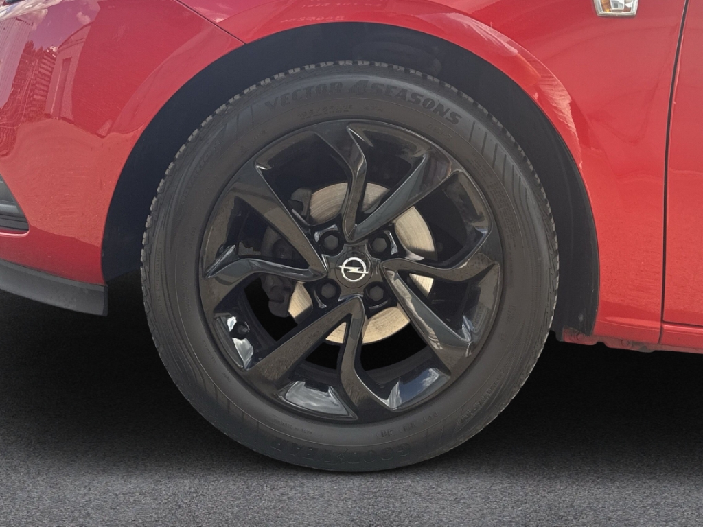 Fahrzeugabbildung Opel Corsa E 1.4 Color Edition CarPlay PDC SHZ BT Allwetter