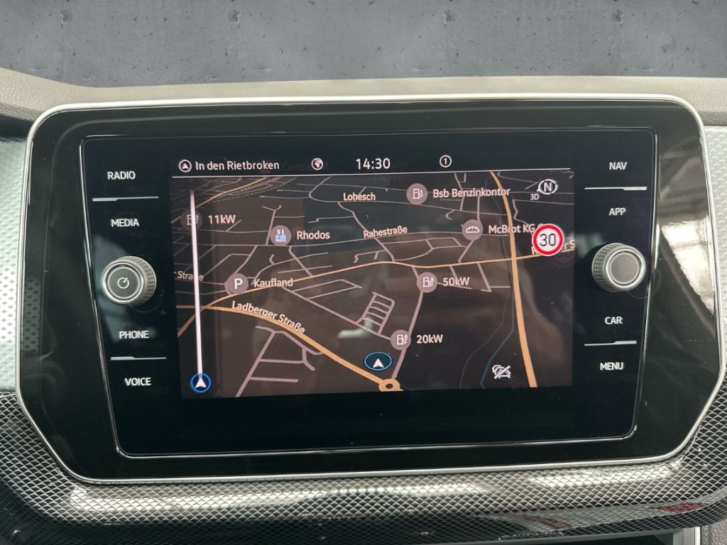 Fahrzeugabbildung Volkswagen T-Cross Life 1.0 TSI Goal NAV SHZ LED PDC ACC VC