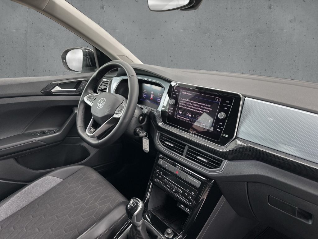Fahrzeugabbildung Volkswagen T-Cross Life 1.0 TSI Goal NAV SHZ LED PDC ACC VC