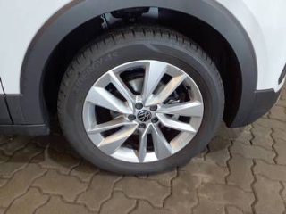 Fahrzeugabbildung Volkswagen T-Cross Life 1.0 TSI Goal NAV SHZ LED PDC ACC VC