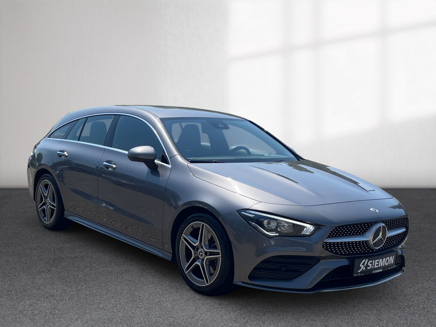 Fahrzeugabbildung Mercedes-Benz CLA 200 Shooting Brake AMG LINE LED Distronic SHZ
