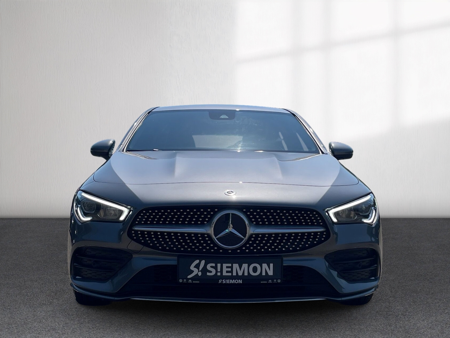 Fahrzeugabbildung Mercedes-Benz CLA 200 Shooting Brake AMG LINE LED Distronic SHZ
