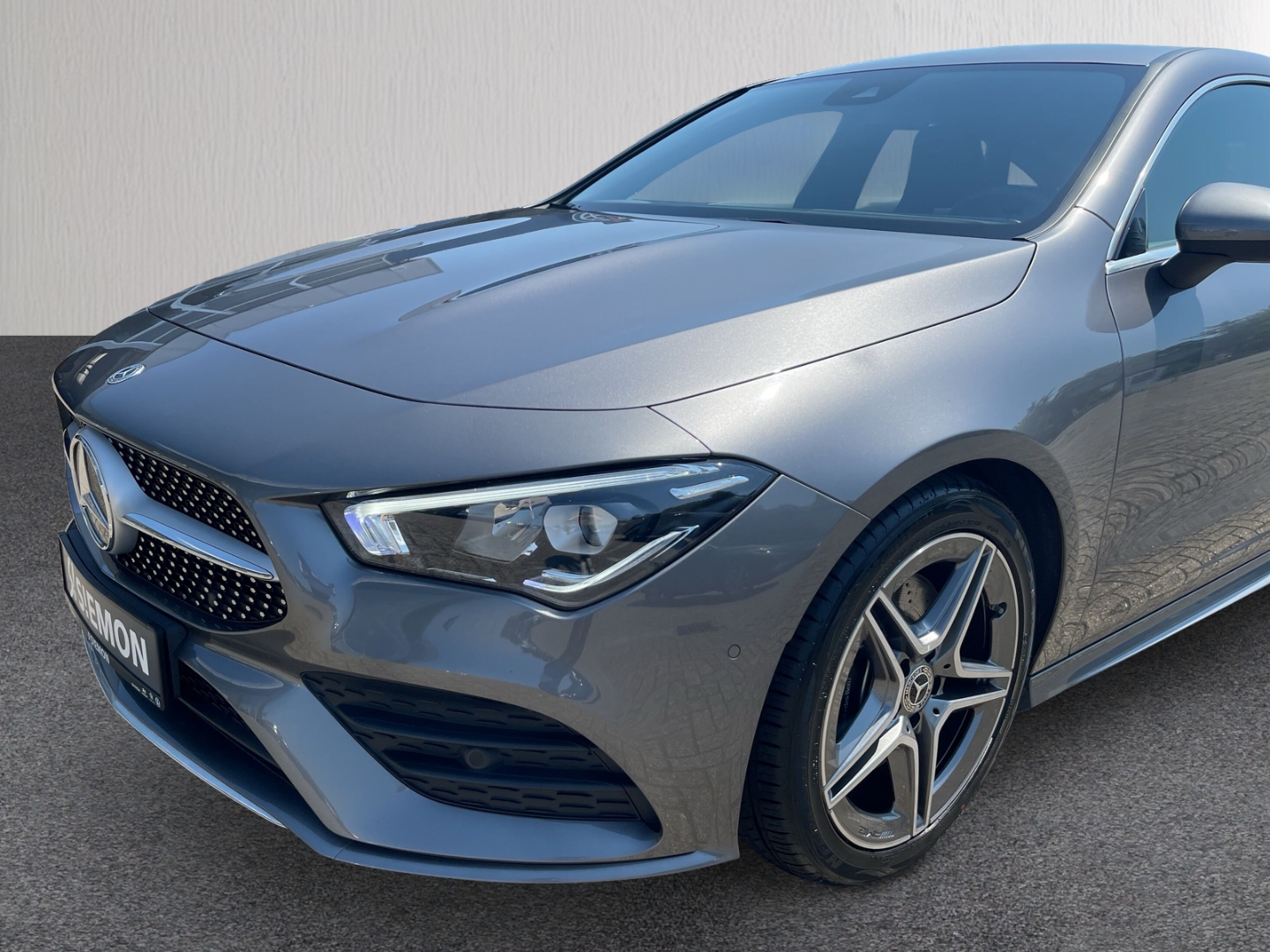 Fahrzeugabbildung Mercedes-Benz CLA 200 Shooting Brake AMG LINE LED Distronic SHZ
