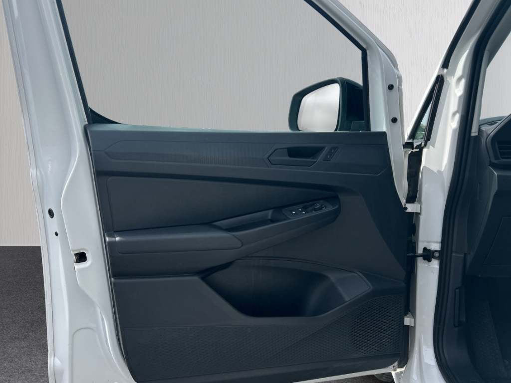 Fahrzeugabbildung Volkswagen Caddy Cargo 2.0 Servo Temp Klima LED Color Keyless
