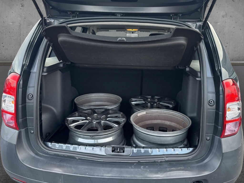 Fahrzeugabbildung Dacia Duster Ice 4x2 1.5 Kinders. Vorb. Klima Servo BT