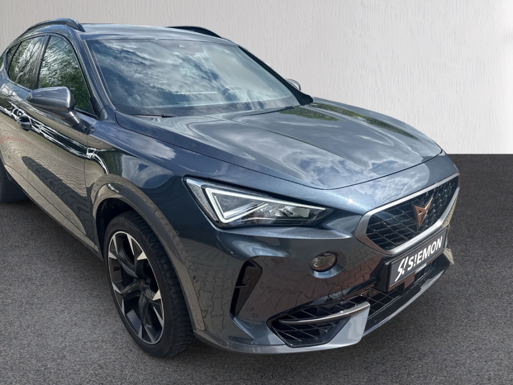 Fahrzeugabbildung CUPRA Formentor 4Drive VZ 2.0 TSI NAVI LED SHZ R-Kam WinterPa Sportpaket AD Digitales Cockpit