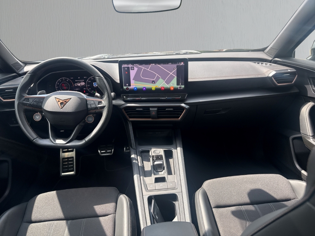 Fahrzeugabbildung CUPRA Formentor 4Drive VZ 2.0 TSI NAVI LED SHZ R-Kam WinterPa Sportpaket AD Digitales Cockpit