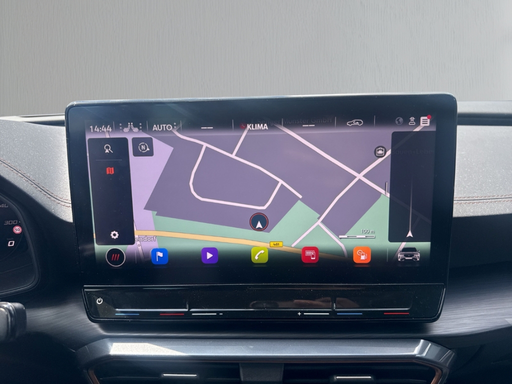 Fahrzeugabbildung CUPRA Formentor 4Drive VZ 2.0 TSI NAVI LED SHZ R-Kam WinterPa Sportpaket AD Digitales Cockpit