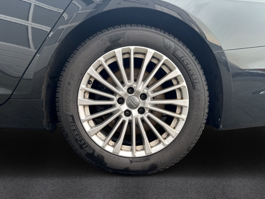 Fahrzeugabbildung Audi A6 quattro design Avant Apple CarPlay Temp SHZ