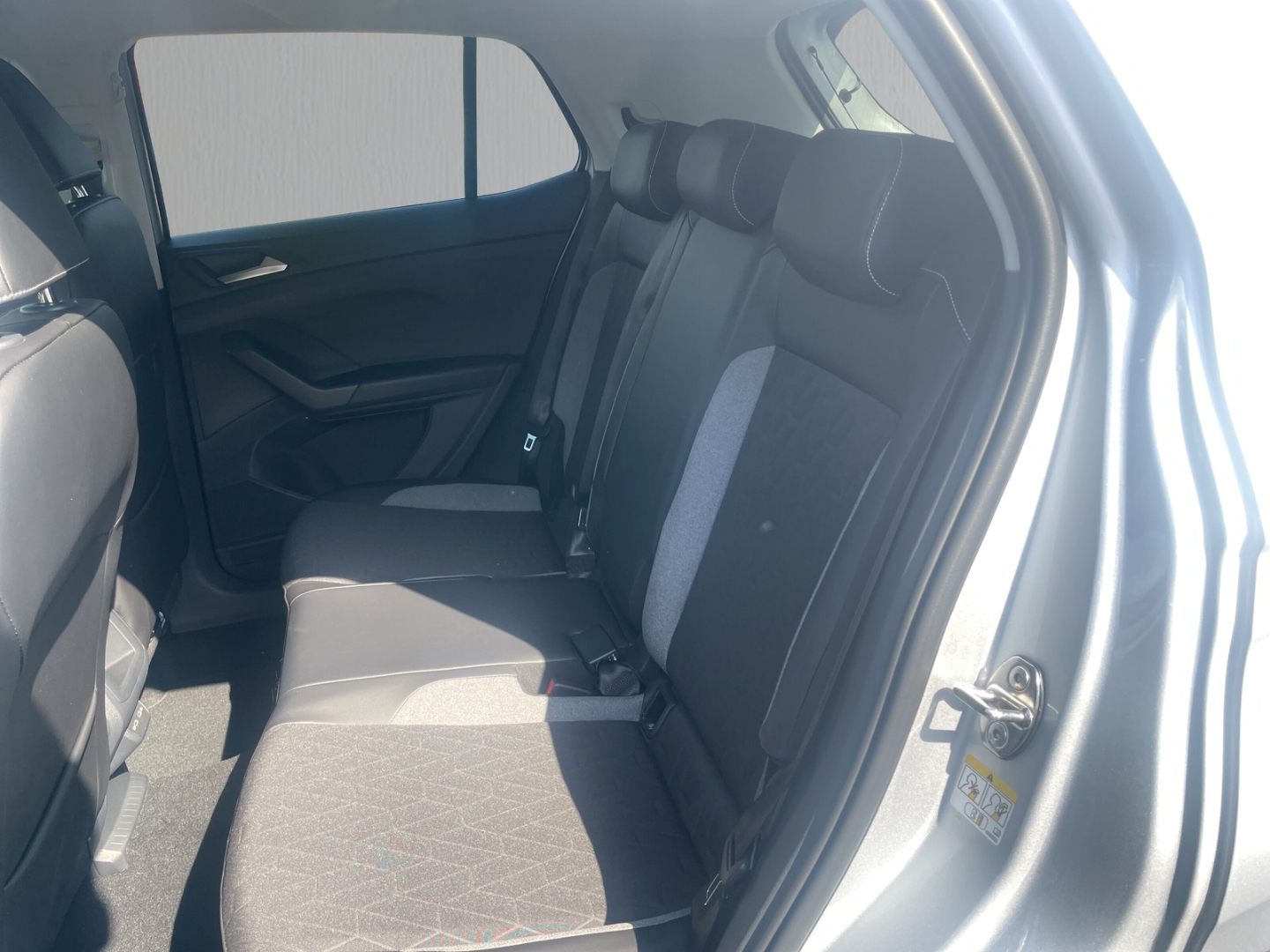 Fahrzeugabbildung Volkswagen T-Cross 1.0 TSI DSG ENERGY LED AHK GJR NAVI KAMERA
