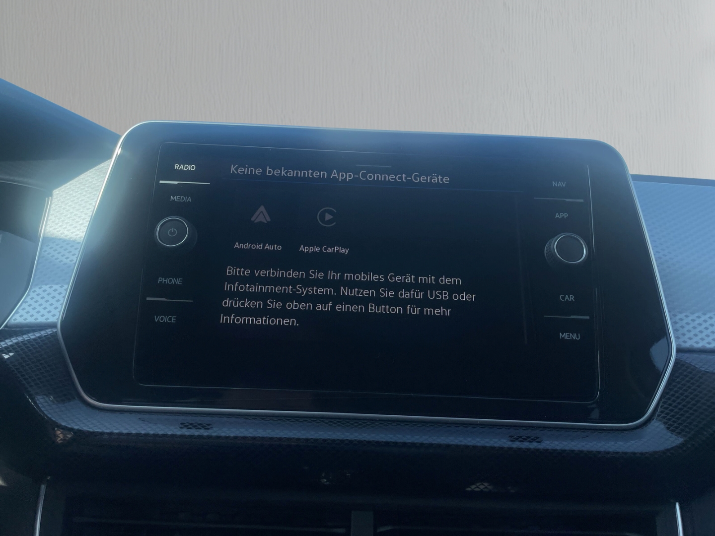 Fahrzeugabbildung Volkswagen T-Cross 1.0 TSI DSG ENERGY LED AHK GJR NAVI KAMERA