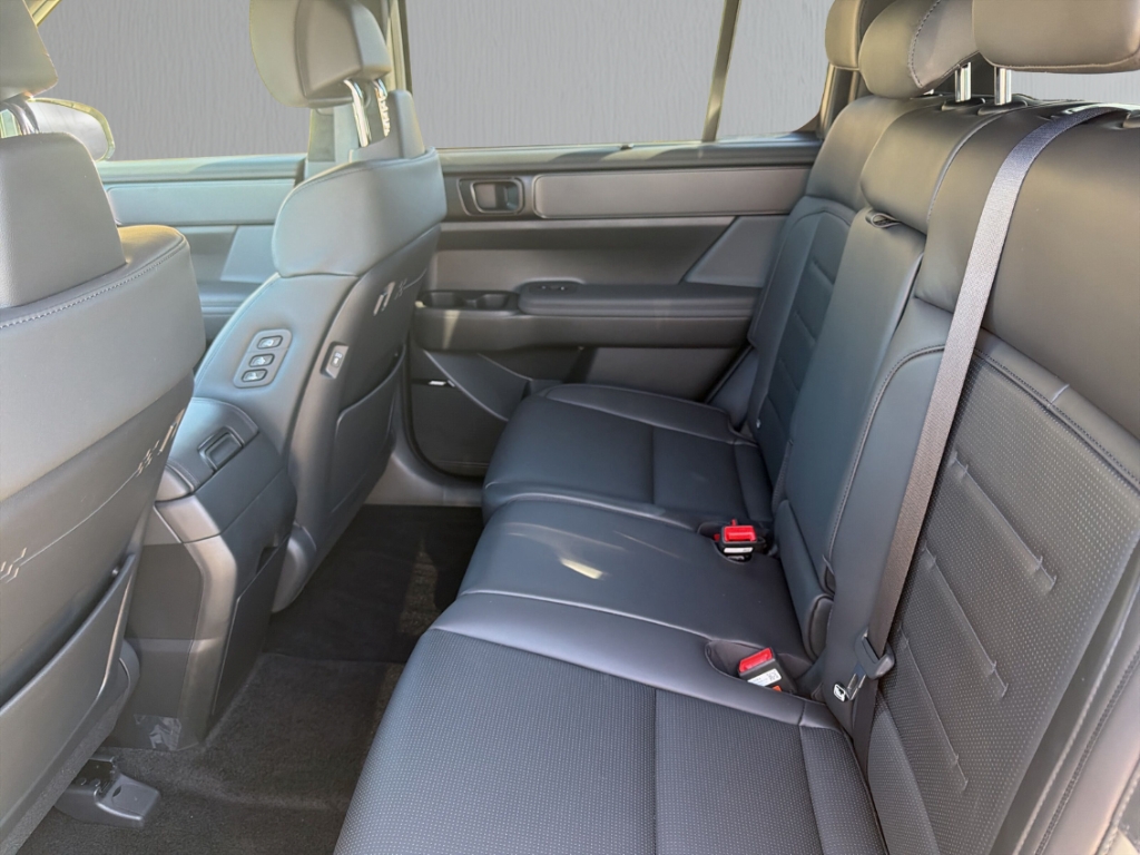 Fahrzeugabbildung Hyundai SANTA FE MY26 HEV 1.6 4WD BLACKLINE HUD Navi Leder digitales Cockpit