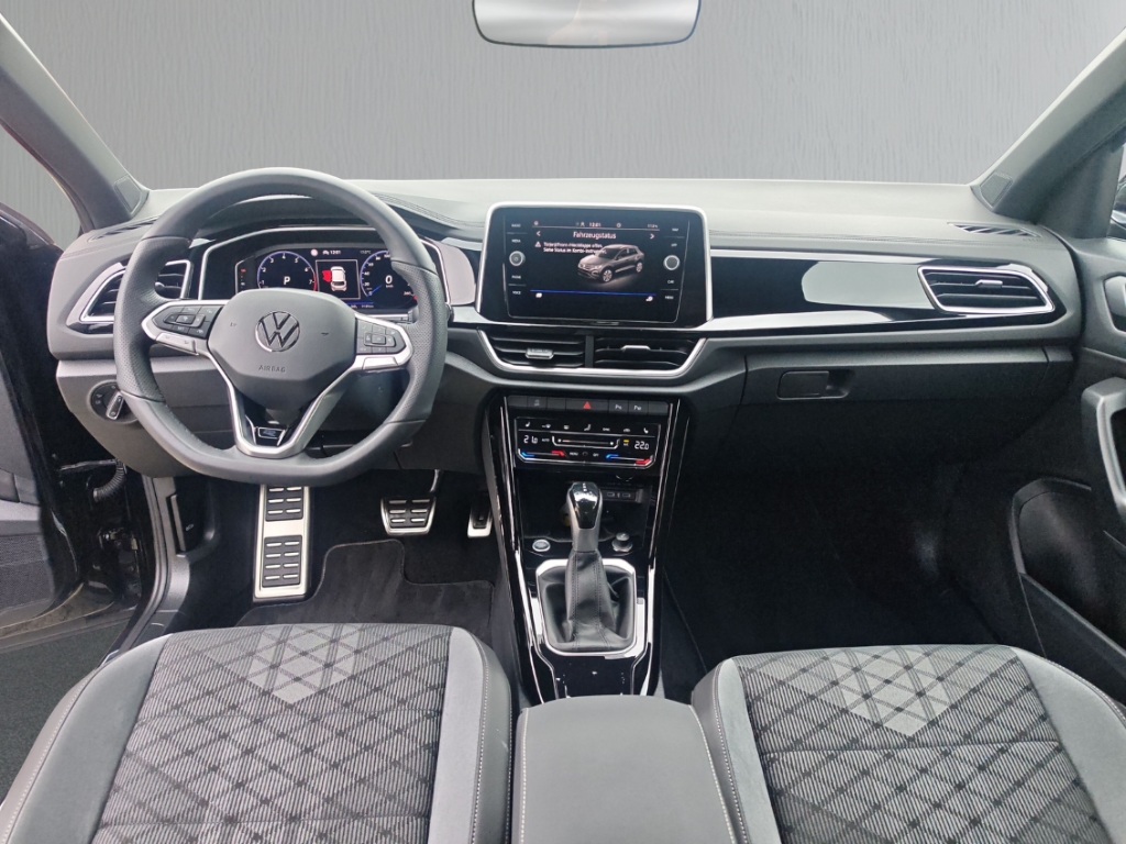 Fahrzeugabbildung Volkswagen T-Roc 1.5 TSI DSG R-Line IQ.Drive LED+ ACC SHZ