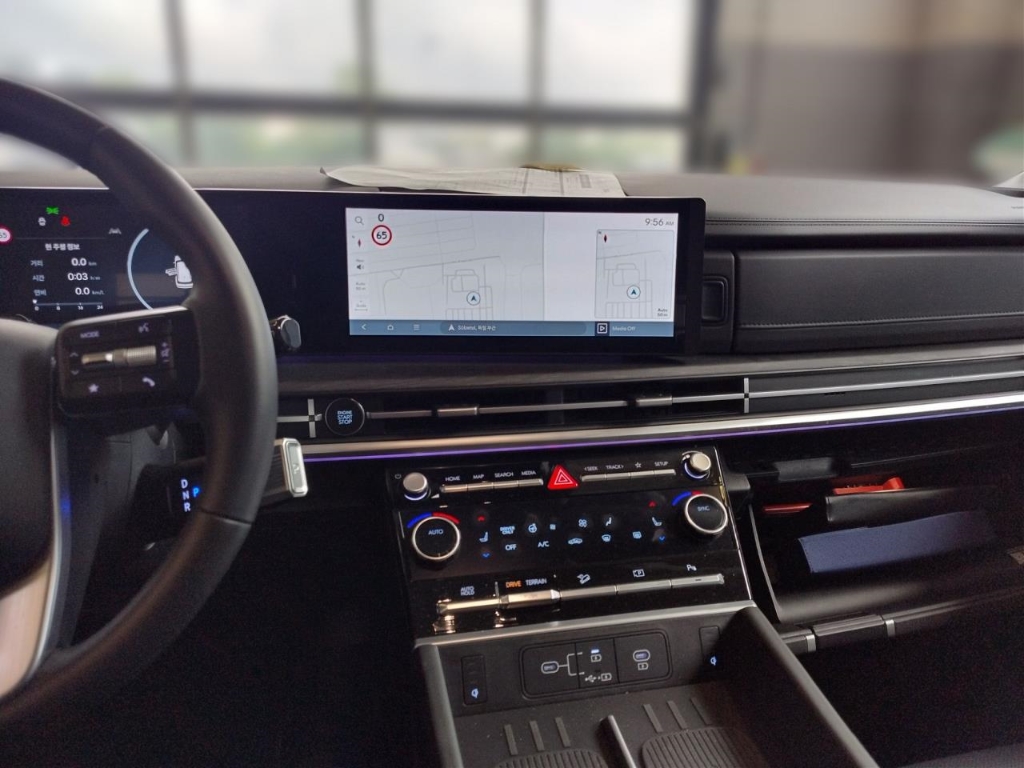 Fahrzeugabbildung Hyundai SANTA FE HEV MY25 1.6 AT 4WD Signature Komf Tech 5-Sitz Navi Leder Digitales Cockpit